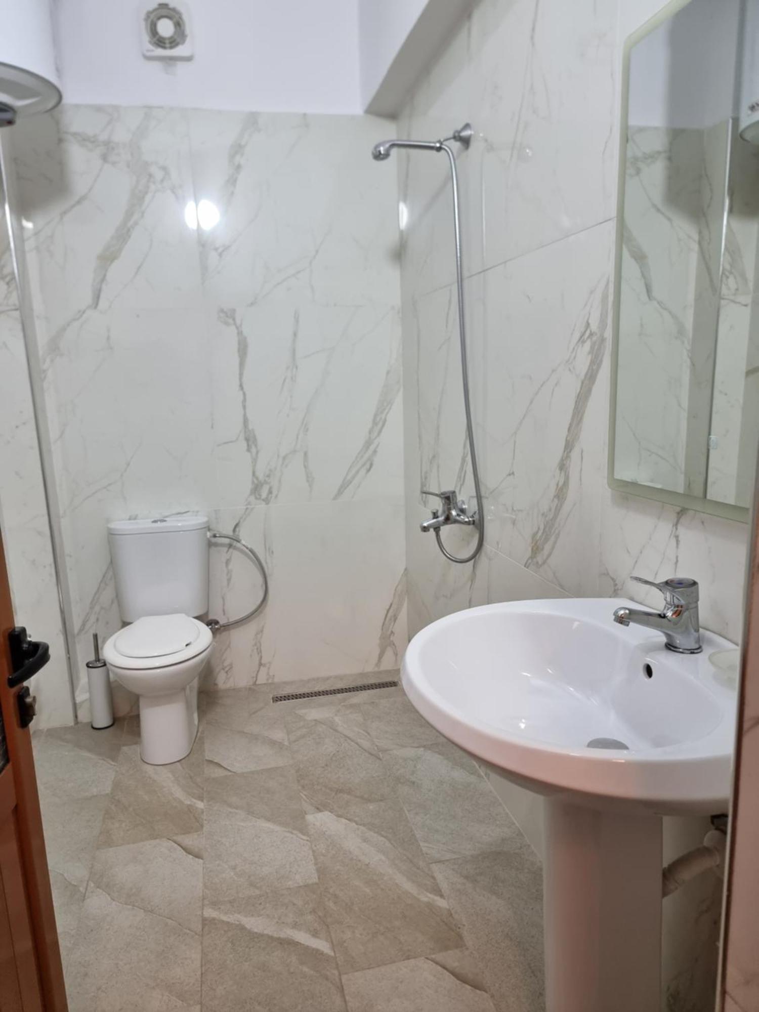 Kc Apartment เบราท ภายนอก รูปภาพ